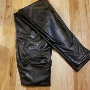 Matte vegan leather leggings
